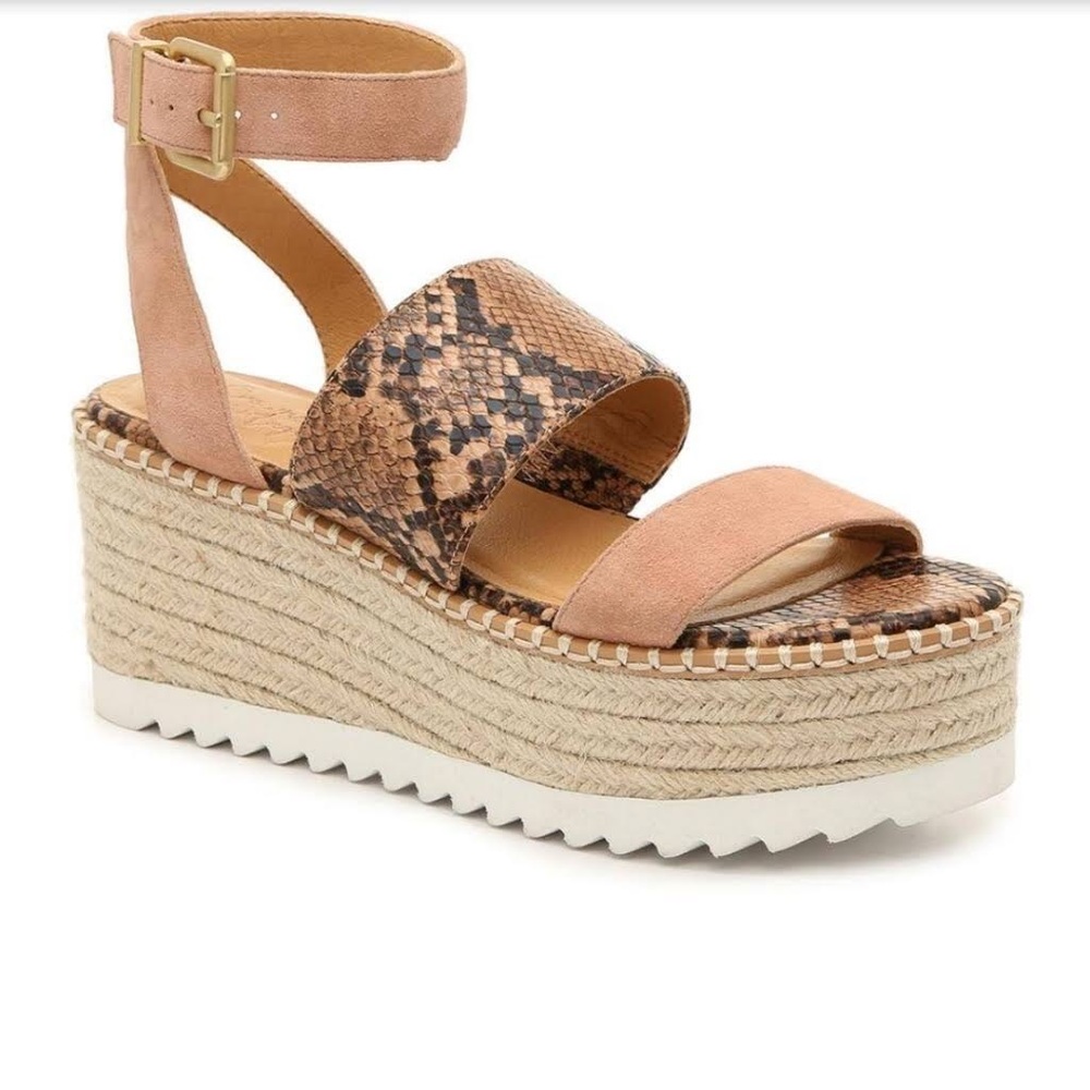 NWOT Crown Vintage Platform Sandal